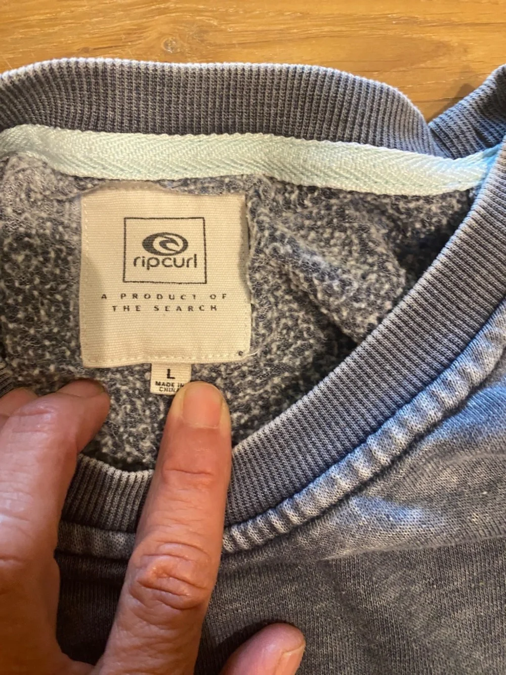 Rip Curl Rainbow Stripe Burnout Grey Crewneck Sweatshirt Size large